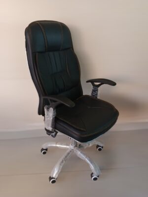 Silla de Oficina Ejecutiva Negra IT003